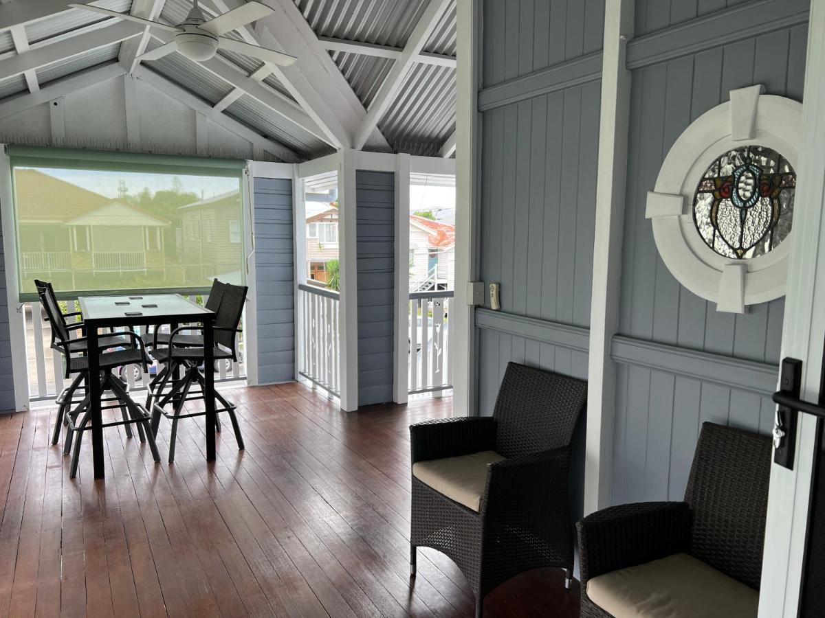 Old Queensland Charm Entire Upper Level Brisbane Exteriör bild